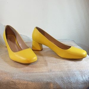 Eurico Yellow.Pumps with flared Block Heel Size 13